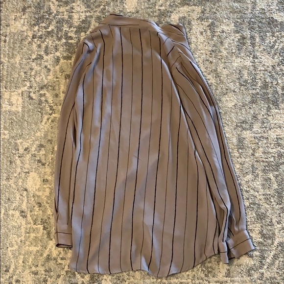 Apt. 9 vertical pin stripe shirt - Picture 3 of 4
